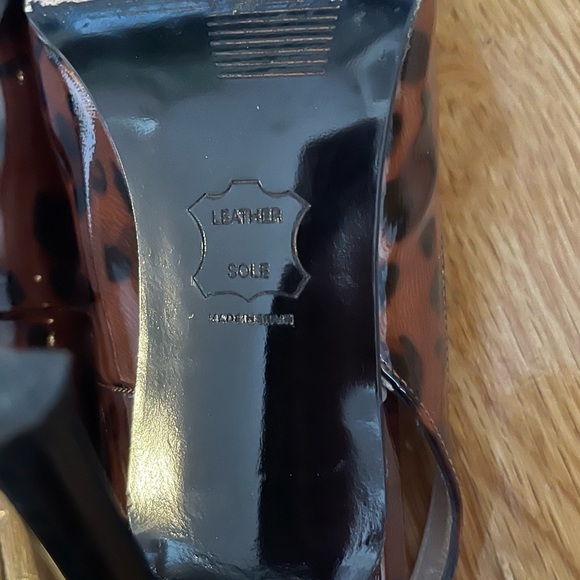 Stuart Weitzman Leopard Patent Slingback Heels - Picture 9 of 10